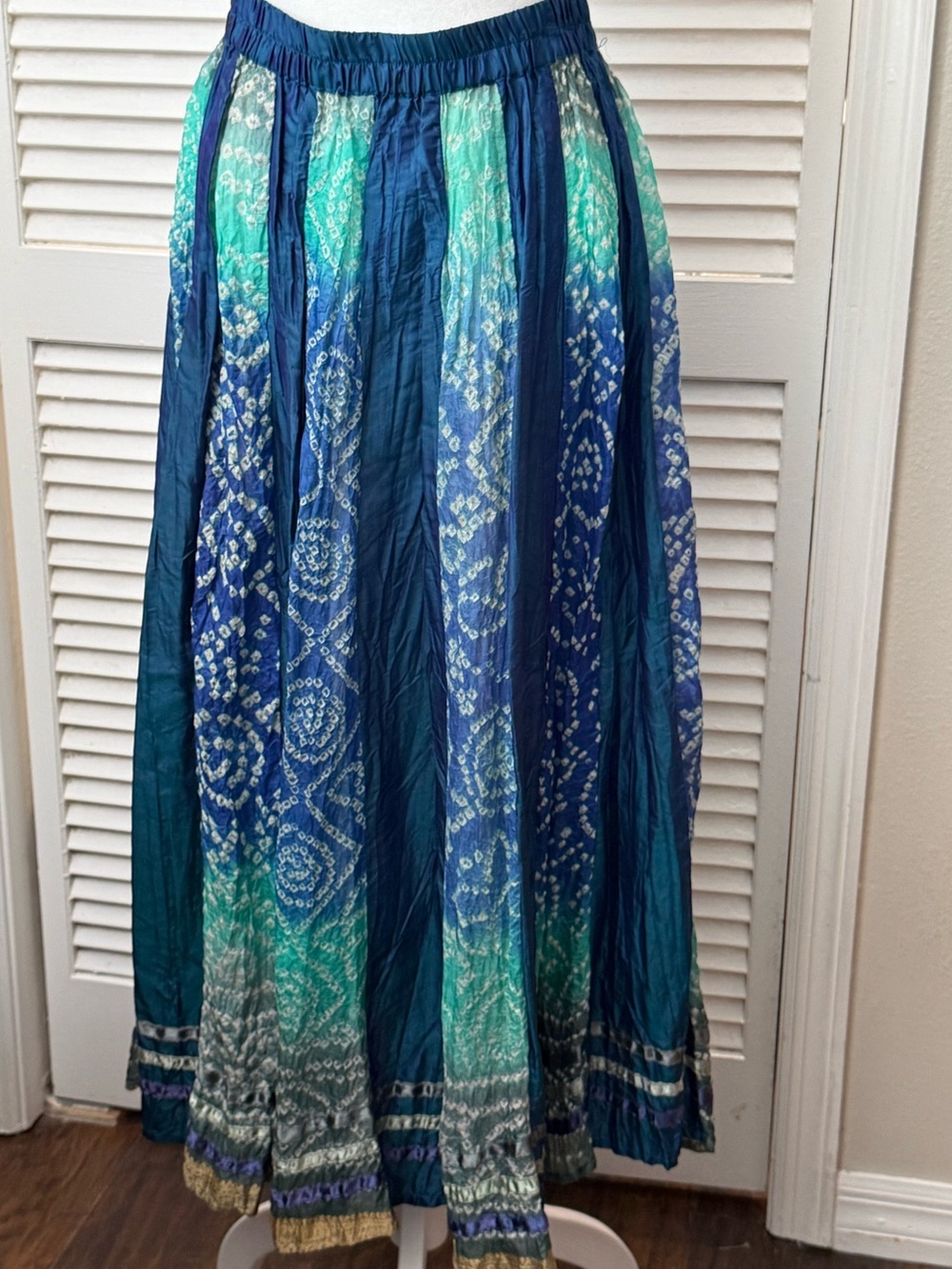 Boho-Chic 100%Silk Fairycore Women’s Gypsy Festival Maxi Skirt size M